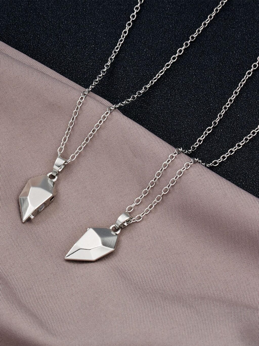 Collier Couple - Magnétique – Image 3